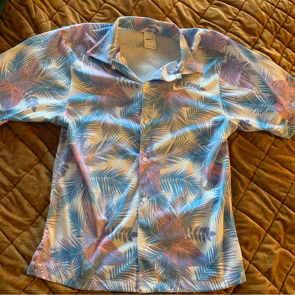 Nike Other - Nike Dri Fit Pastel Hawaiian Casual Button Up Size S